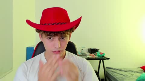 Snapshot of xhans17 chatting on December 20, 2024, 12:05 pm xhan online show from December 20, 2024, 12:05 pm