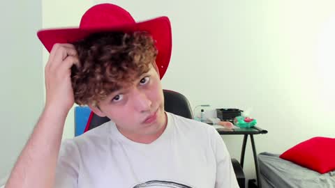 Snapshot of xhans17 chatting on December 20, 2024, 3:10 pm xhan online show from December 20, 2024, 3:10 pm