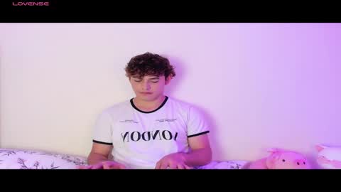 Snapshot of xhans17 chatting on December 24, 2024, 5:02 pm xhan online show from December 24, 2024, 5:02 pm