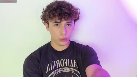 Snapshot of xhans17 chatting on December 28, 2024, 1:08 am xhan online show from December 28, 2024, 1:08 am