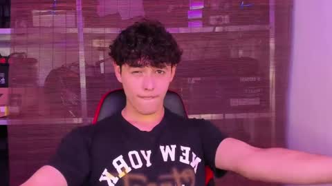 Snapshot of xhans17 chatting on February 25, 2025, 2:36 am xhan online show from February 25, 2025, 2:36 am