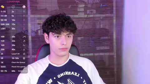 Snapshot of xhans17 chatting on February 26, 2025, 8:26 am xhan online show from February 26, 2025, 8:26 am