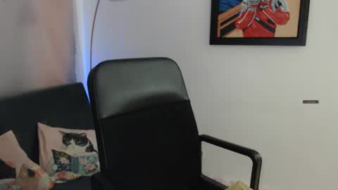 Xia online show from April 20, 2026, 11:39 pm