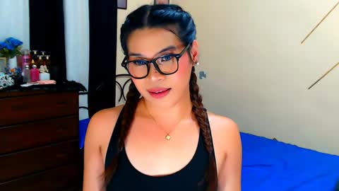 Xia Addison online show from April 23, 2026, 5:52 am