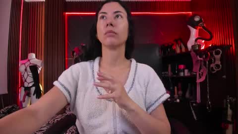 XiaQueen   I M online show from October 22, 2025, 11:21 am