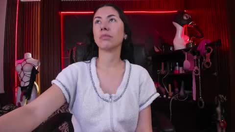 XiaQueen   I M online show from November 7, 2025, 11:32 am