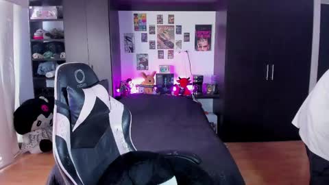 xIce Boy online show from April 14, 2026, 3:51 pm