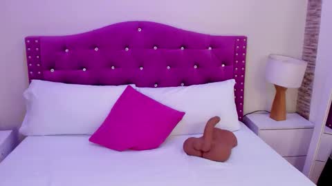 Snapshot of ximena_vasquez8 chatting on October 27, 2025, 1:09 am Xime online show from October 27, 2025, 1:09 am