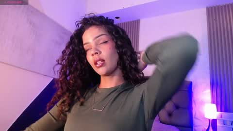 Snapshot of ximenaa_diaz chatting on January 27, 2025, 9:33 pm Mia Vega online show from January 27, 2025, 9:33 pm