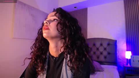 Snapshot of ximenaa_diaz chatting on February 13, 2025, 9:06 pm Mia Vega online show from February 13, 2025, 9:06 pm