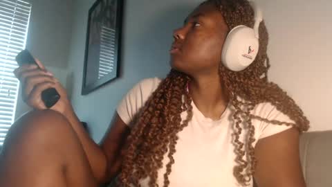 Snapshot of ximora212 chatting on June 22, 2026, 3:20 pm Ximora online show from June 22, 2026, 3:20 pm