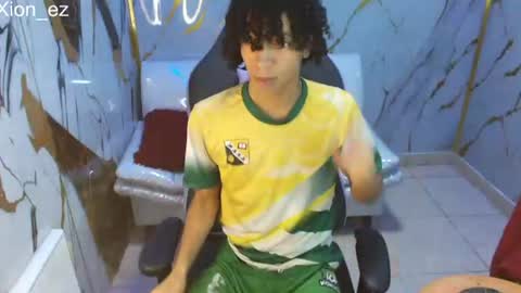 Snapshot of xion_ez chatting on June 20, 2026, 8:55 pm xion_ez online show from June 20, 2026, 8:55 pm