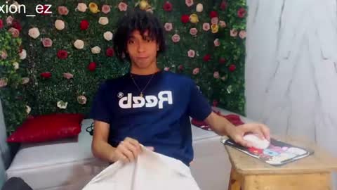 Snapshot of xion_ez chatting on July 14, 2026, 3:40 pm xion_ez online show from July 14, 2026, 3:40 pm