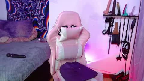 Snapshot of xizette_rotic chatting on February 16, 2026, 11:12 pm xizette online show from February 16, 2026, 11:12 pm