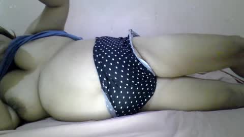 Snapshot of xjuicytits chatting on June 27, 2026, 12:59 am xjuicytits online show from June 27, 2026, 12:59 am