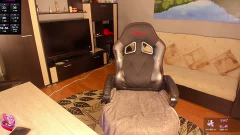 Snapshot of xlaracroftx chatting on January 9, 2025, 12:25 am Lara online show from January 9, 2025, 12:25 am