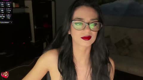 Snapshot of xlaracroftx chatting on January 18, 2025, 10:28 pm Lara online show from January 18, 2025, 10:28 pm