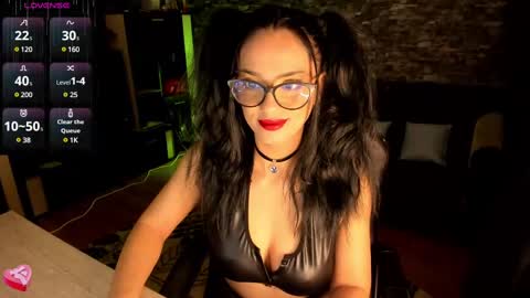 Snapshot of xlaracroftx chatting on March 1, 2025, 10:21 pm Lara online show from March 1, 2025, 10:21 pm