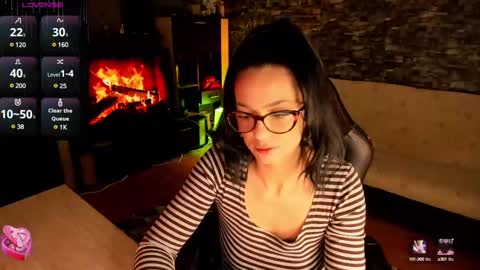 Snapshot of xlaracroftx chatting on March 12, 2025, 8:31 pm Lara online show from March 12, 2025, 8:31 pm