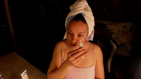 Lara online show from April 5, 2026, 8:39 pm