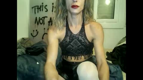 Snapshot of xlecram chatting on December 12, 2024, 8:36 am Wendy online show from December 12, 2024, 8:36 am