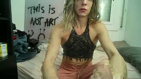 Snapshot of xlecram chatting on December 28, 2024, 7:55 am Wendy online show from December 28, 2024, 7:55 am