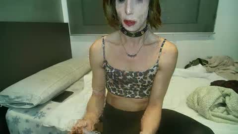 Snapshot of xlecram chatting on March 8, 2025, 12:20 pm Wendy online show from March 8, 2025, 12:20 pm