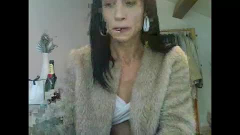 Snapshot of xlecram chatting on November 1, 2025, 11:34 am Wendy online show from November 1, 2025, 11:34 am