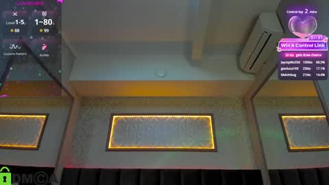 Snapshot of xlindamilfx chatting on December 31, 2024, 9:21 am Linda online show from December 31, 2024, 9:21 am