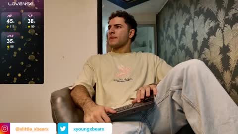 Snapshot of xlittle_xbearx chatting on December 16, 2024, 7:58 am Kev online show from December 16, 2024, 7:58 am