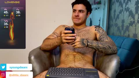 Snapshot of xlittle_xbearx chatting on February 5, 2025, 2:08 am Kev online show from February 5, 2025, 2:08 am