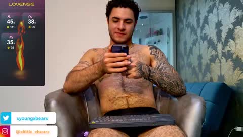 Snapshot of xlittle_xbearx chatting on February 11, 2025, 1:41 am Kev online show from February 11, 2025, 1:41 am