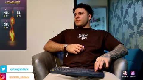Snapshot of xlittle_xbearx chatting on February 19, 2025, 9:14 pm Kev online show from February 19, 2025, 9:14 pm