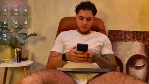 Snapshot of xlittle_xbearx chatting on September 19, 2025, 1:18 am Kev online show from September 19, 2025, 1:18 am