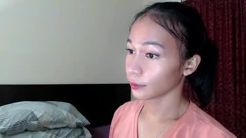 Snapshot of xlovely_destinyx chatting on November 30, 2025, 7:29 pm Alice online show from November 30, 2025, 7:29 pm