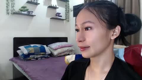 Snapshot of xlovely_destinyx chatting on June 10, 2026, 9:57 pm Alice online show from June 10, 2026, 9:57 pm