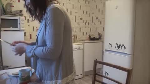 Luna online show from February 7, 2026, 4:05 am