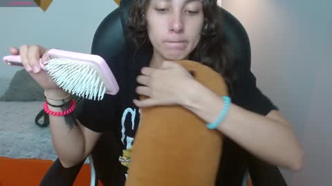 Snapshot of xlunna chatting on January 11, 2025, 8:54 pm lunna online show from January 11, 2025, 8:54 pm