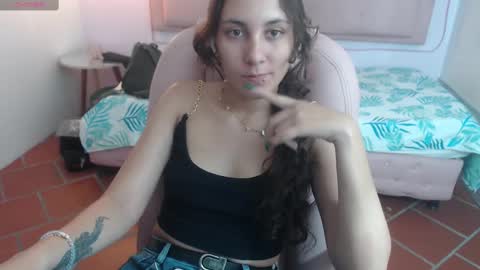 Snapshot of xlunna chatting on February 13, 2025, 8:34 pm lunna online show from February 13, 2025, 8:34 pm