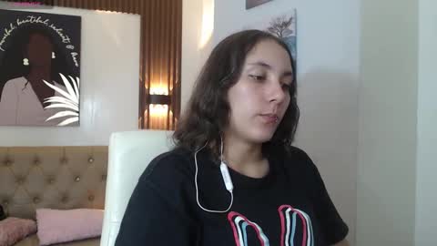 Snapshot of xlunna chatting on September 17, 2025, 7:48 pm lunna online show from September 17, 2025, 7:48 pm