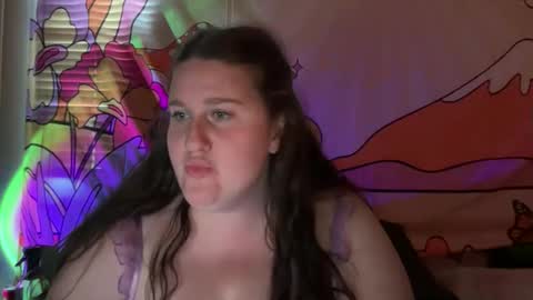 xopeachybaby online show from April 7, 2026, 6:25 am