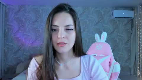 Snapshot of xoxolunaria chatting on June 18, 2026, 12:33 am lunaria online show from June 18, 2026, 12:33 am