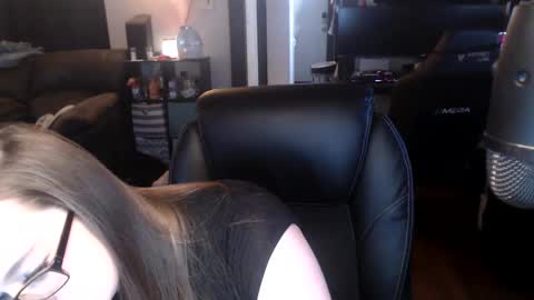 xqueenkendrax online show from February 18, 2025, 10:25 pm