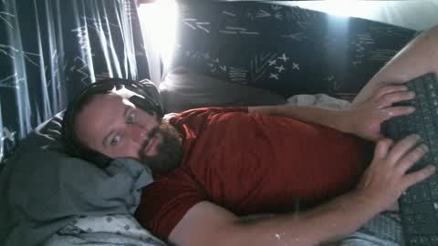 Snapshot of xredchestedx chatting on January 22, 2025, 4:55 am Red online show from January 22, 2025, 4:55 am