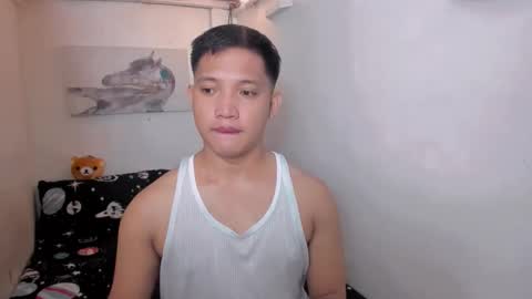 xsebastian19 online show from May 8, 2026, 5:02 am