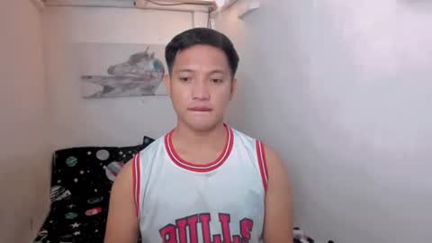 xsebastian19 online show from June 15, 2026, 5:15 pm