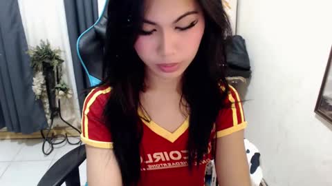 Snapshot of xseductive_airax chatting on December 7, 2024, 8:49 pm aira online show from December 7, 2024, 8:49 pm