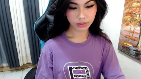 Snapshot of xseductive_airax chatting on February 5, 2025, 12:10 am aira online show from February 5, 2025, 12:10 am