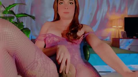 Snapshot of xseductivemichellex chatting on February 19, 2025, 11:17 am Michelle online show from February 19, 2025, 11:17 am