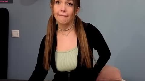 Snapshot of xsexycouples chatting on February 10, 2025, 11:23 pm AnnaMaee online show from February 10, 2025, 11:23 pm